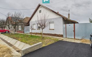 Casă cu 4 camere în Chișineu Criș - Poză 1