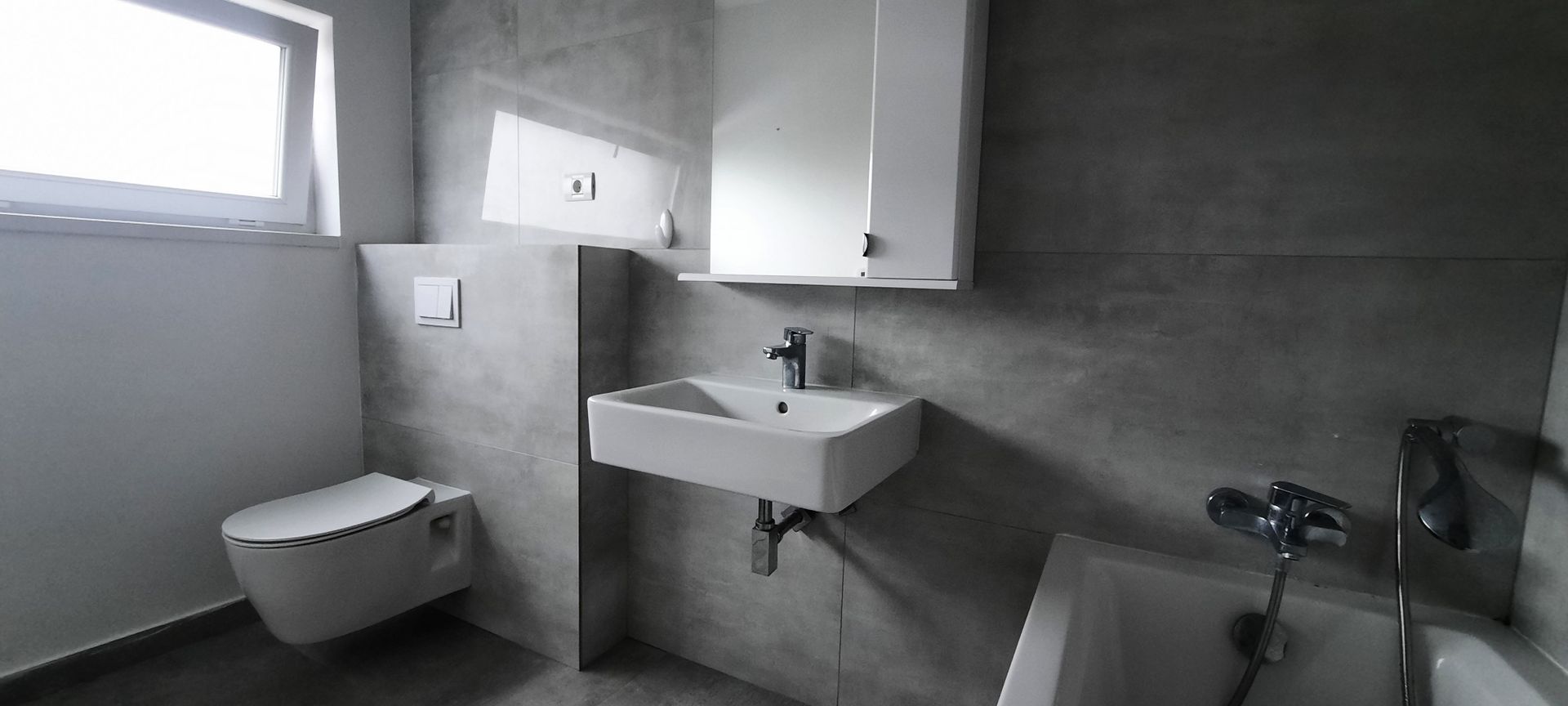 Locuinta cu 3 camere, curte si 2 locuri de parcare - Poză 14