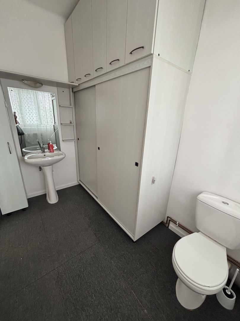 Casa de închiriat zona Modern - Poză 12