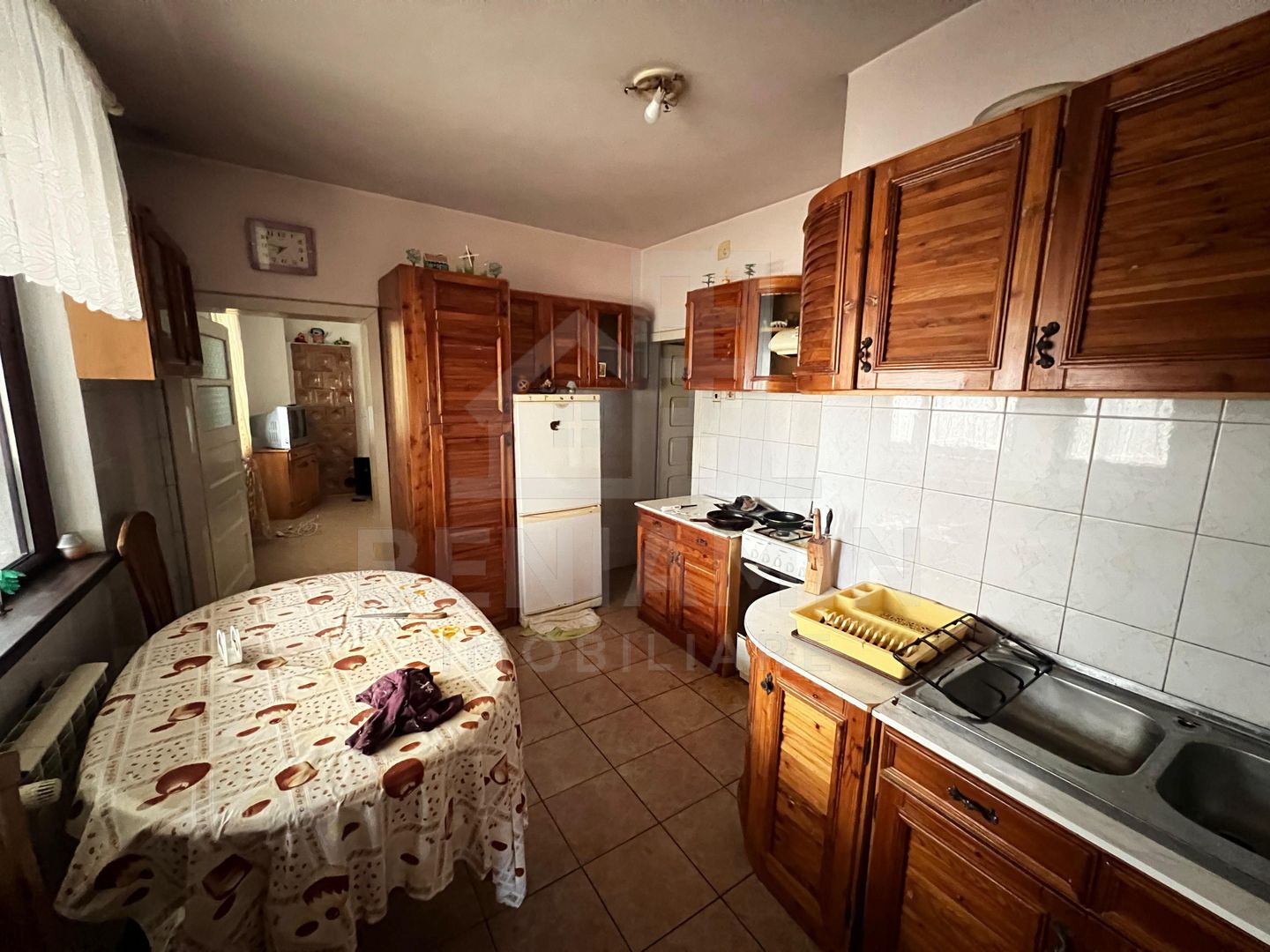 De-Vanzare-Case-16-Camere-400mp-Utili-1100mp-Teren-Sacele-Brasov - Poză 11