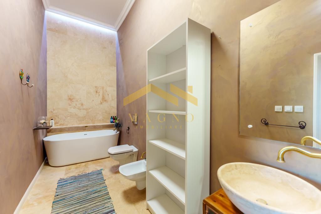 Apartament  superlux ,ultracentral de inchiriat . - Poză 15