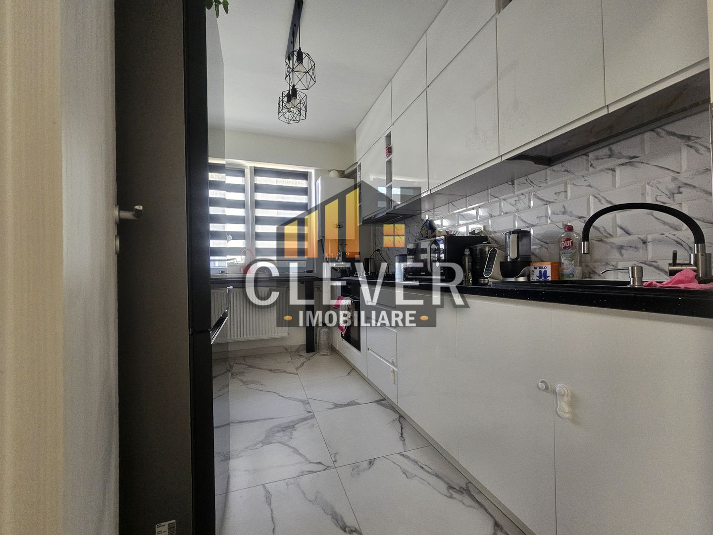 Apartament 3 camere Mobilat Utilat Loc de Parcare Inclus - Poză 3