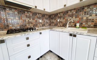 Apartament cu 3 camere complet mobilat, parcare inclusă. Zona BMW. - Poză 2