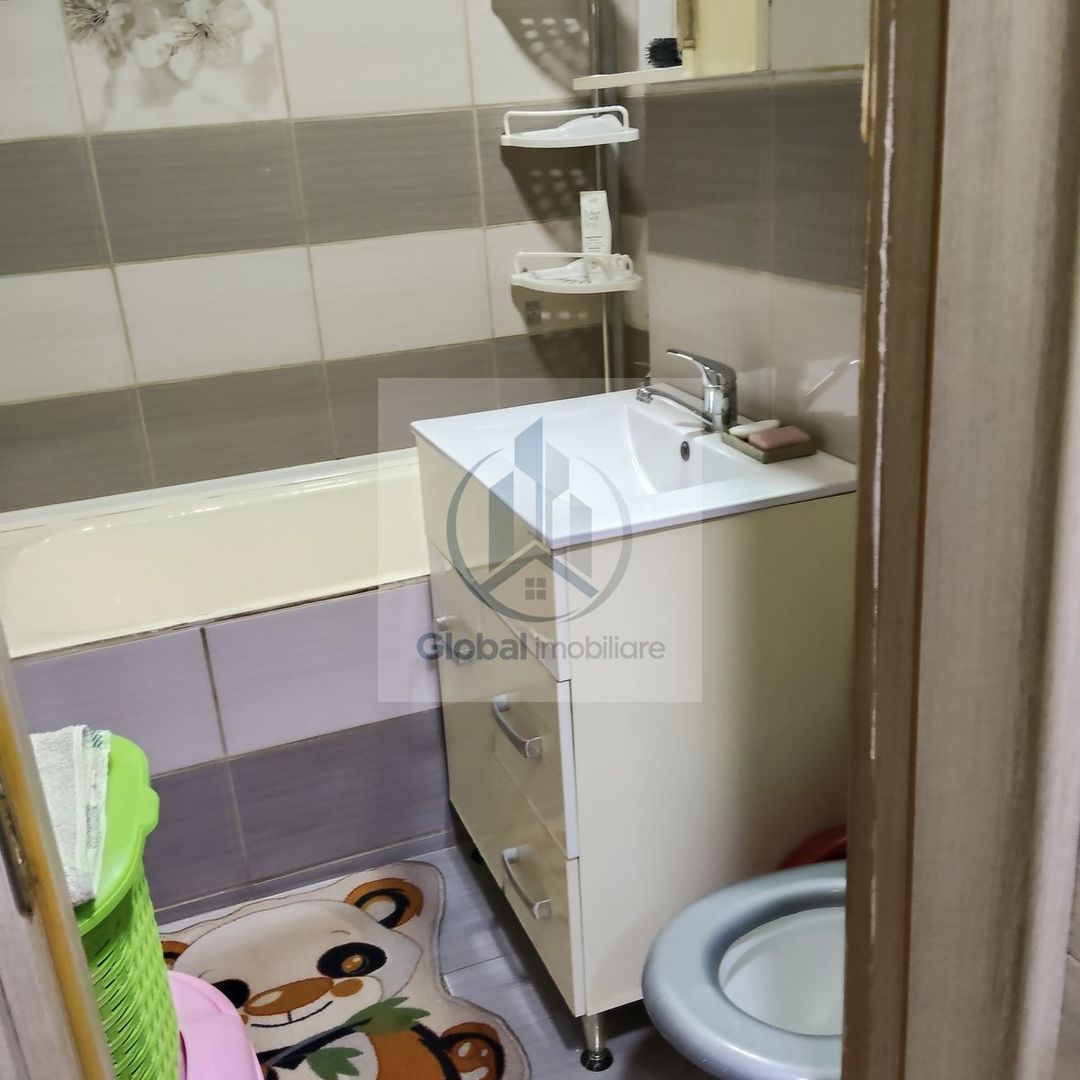 Pantelimon langa liceul teoretic Lucian Blaga - Poză 13