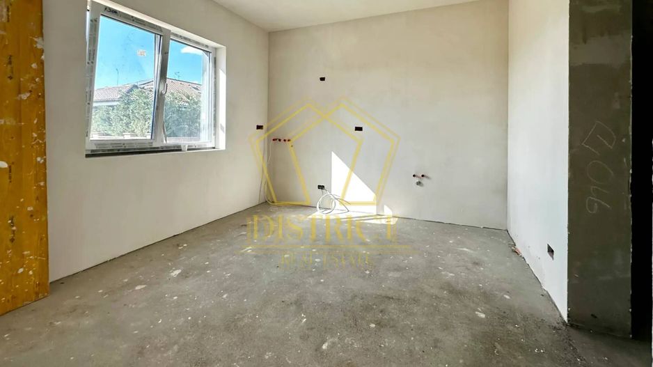 Duplex superb cu 5 camere despartit prin garaj | Dumbravita - Poză 2