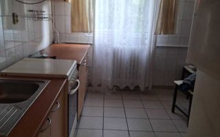 Închiriere Apartament cu 3 camere Titan, langa metrou 1 Decembrie, renovat - Poză 5