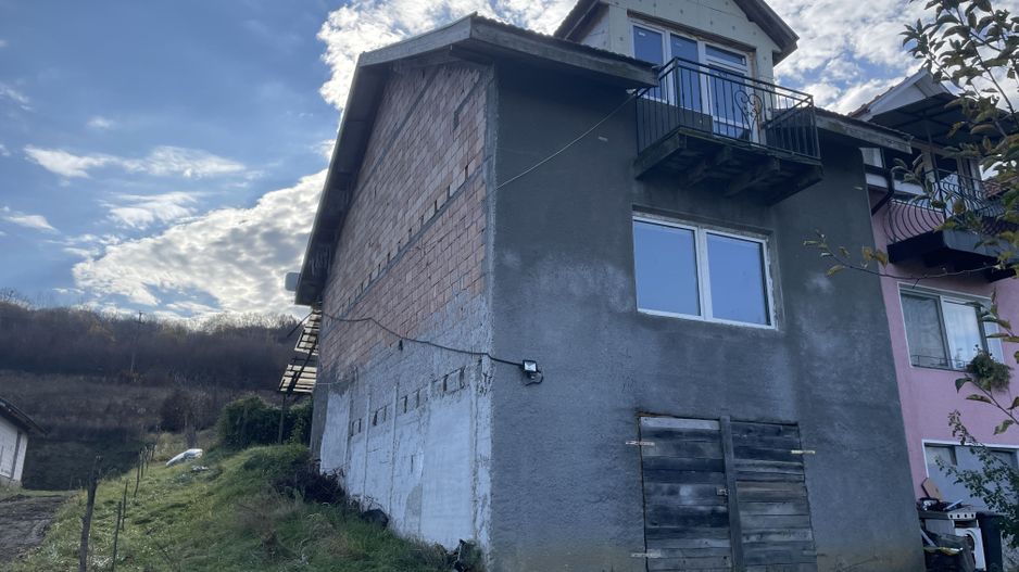 Casă semifinisată în Poienița - Poză 4