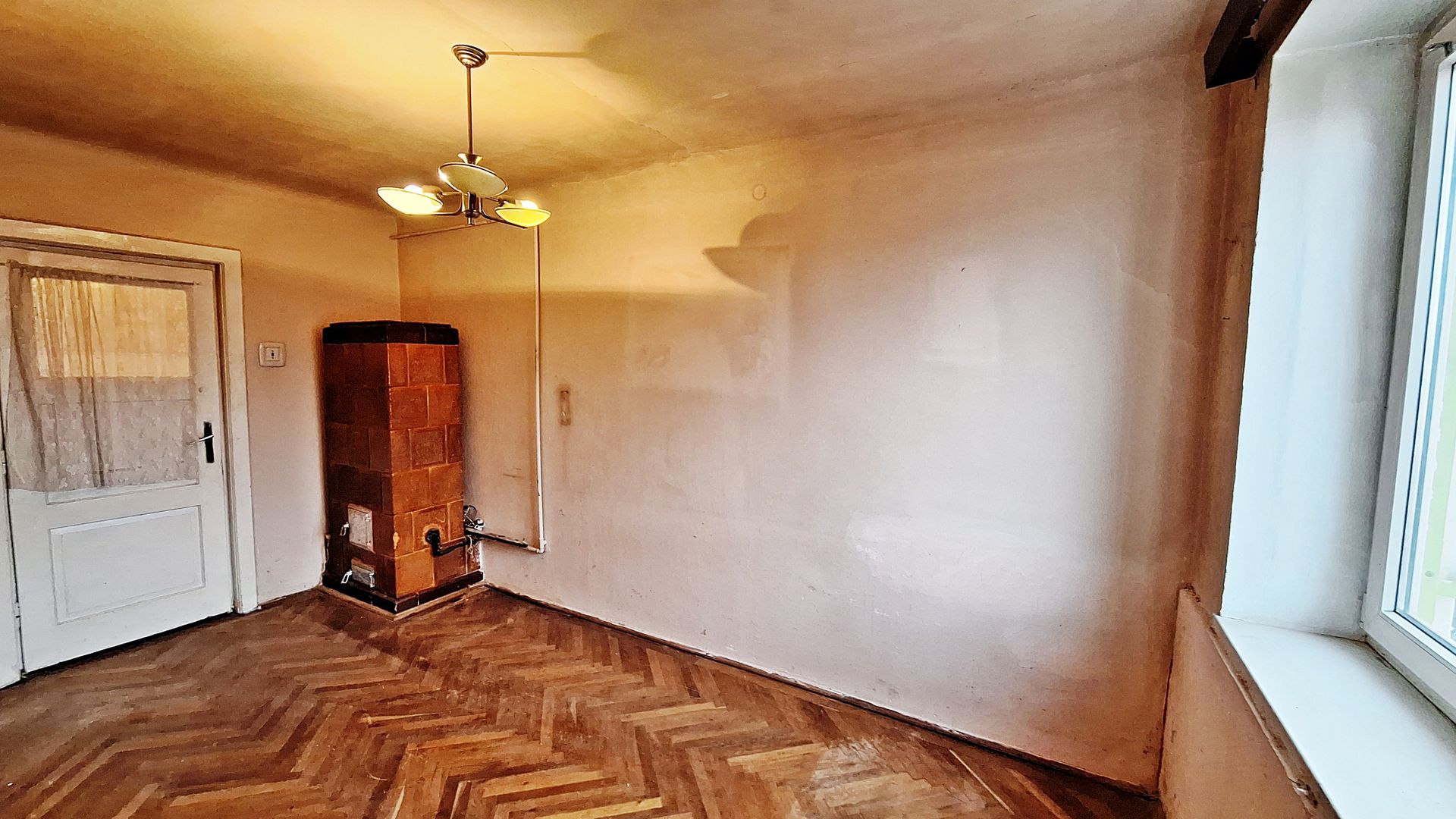 Apartament 2 camere in vila la poalele Tampei, 99000 euro - Poză 6