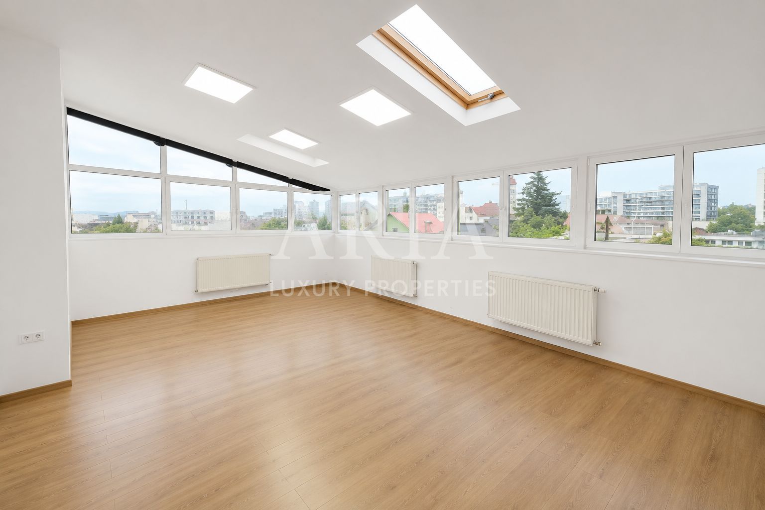 Clădire multifuncțională | Aproximativ 800 mp | Renovată integral în 2024 - Poză 7