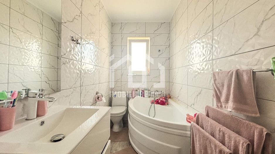 COMISION 0% Casa LA CHEIE cu 3 camere, 70mp, teren 450mp, Jucu de Sus - Poză 9