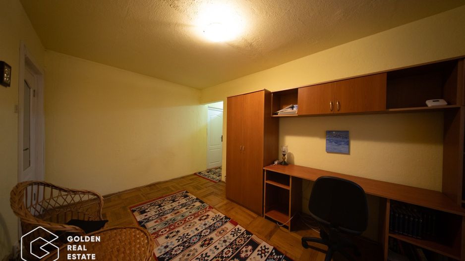 Apartament 4 camere, etaj 1, centrala proprie, zona Vlaicu - Poză 3