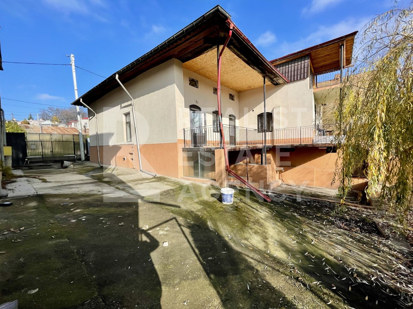 De vânzare – Clădire impresionantă, 11 camere, 9 dormitoare, Păcurari - Poză 5