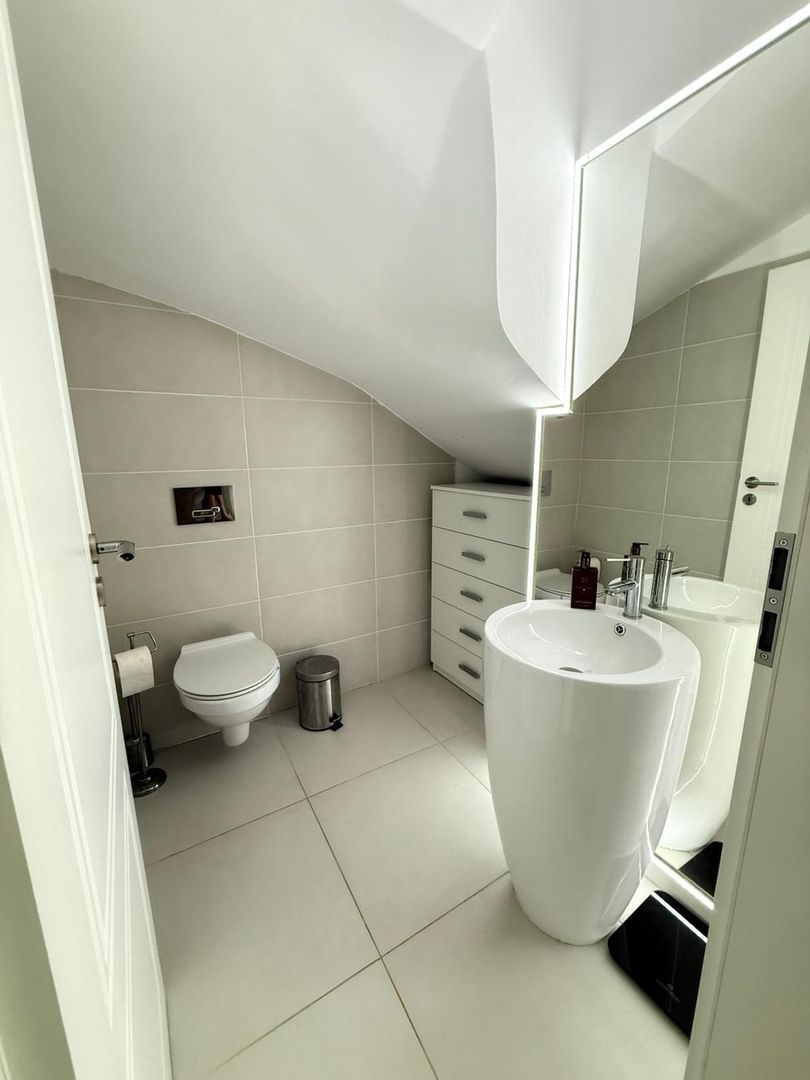 Piscină | Mobilată complet | Panouri solare | 3 băi și terasă închisă - Poză 11