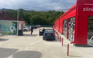 SPAȚIU COMERCIAL DE VÂNZARE ÎN BĂUȚAR,JUD.CS - Poză 3