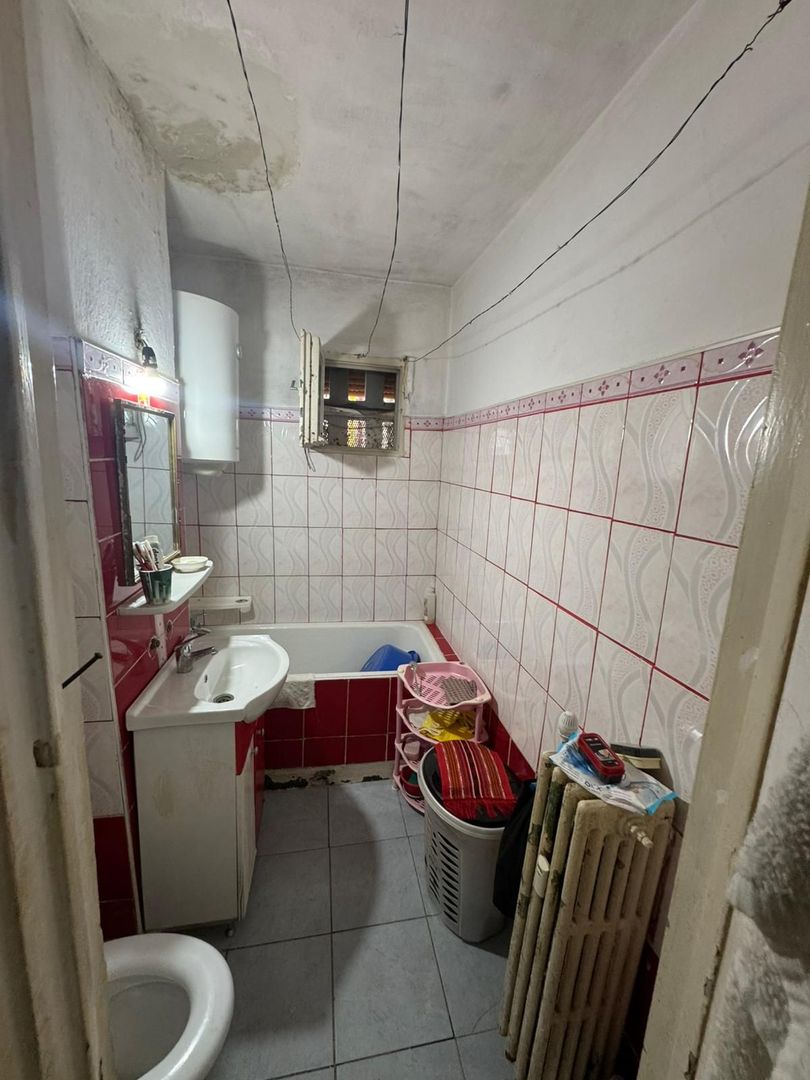 Apartament central 2 camere, parter, garaj inclus - Poză 6