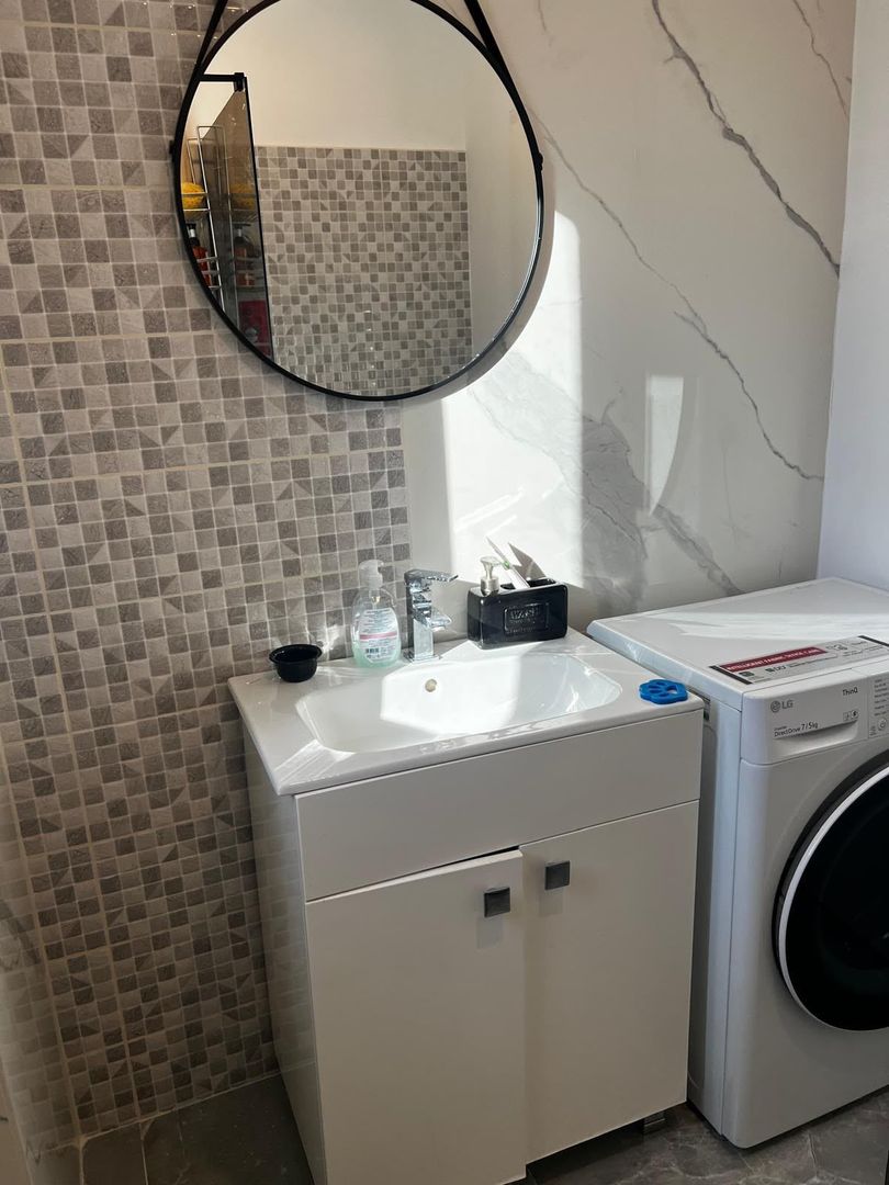 Apartament cu 3 camere, 2 bai si loc de parcare - Poză 14