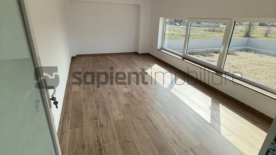 Închiriere spațiu mixt – Hală | Showroom | Birouri - Poză 15