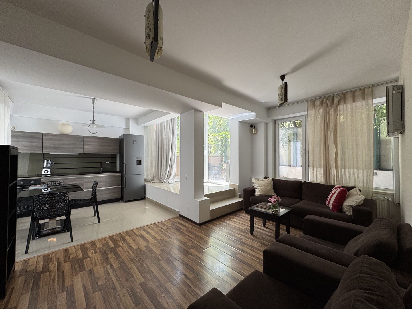 2 camere| decomadat +TERASA 27 MP| HERASTRAU - Poză 1