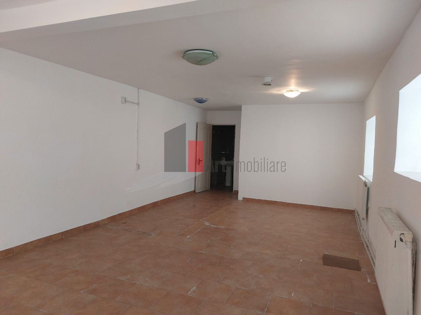 Casa "RUMANZU",  13 Septembrie-Marriott, intrare direct din strada - Poză 1