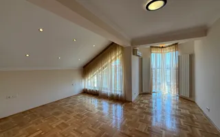 Vila 9 camere cu piscina si teren de 1.000 mp - Poză 27
