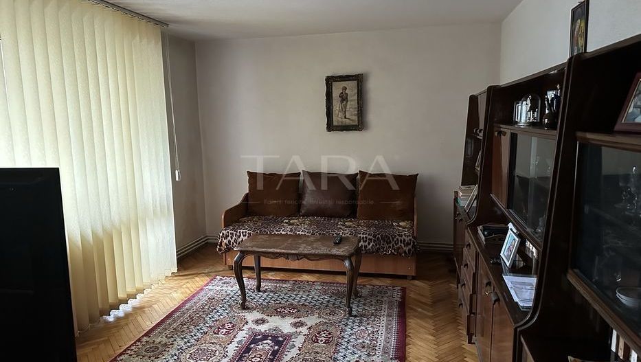 Apartament in Gheorgheni, zonă foarte bună aproape de piață și transpo - Poză 1