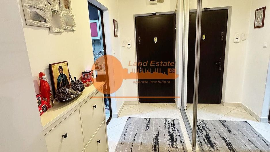 3 camere Baba Novac ( renovat recent ) - Poză 3