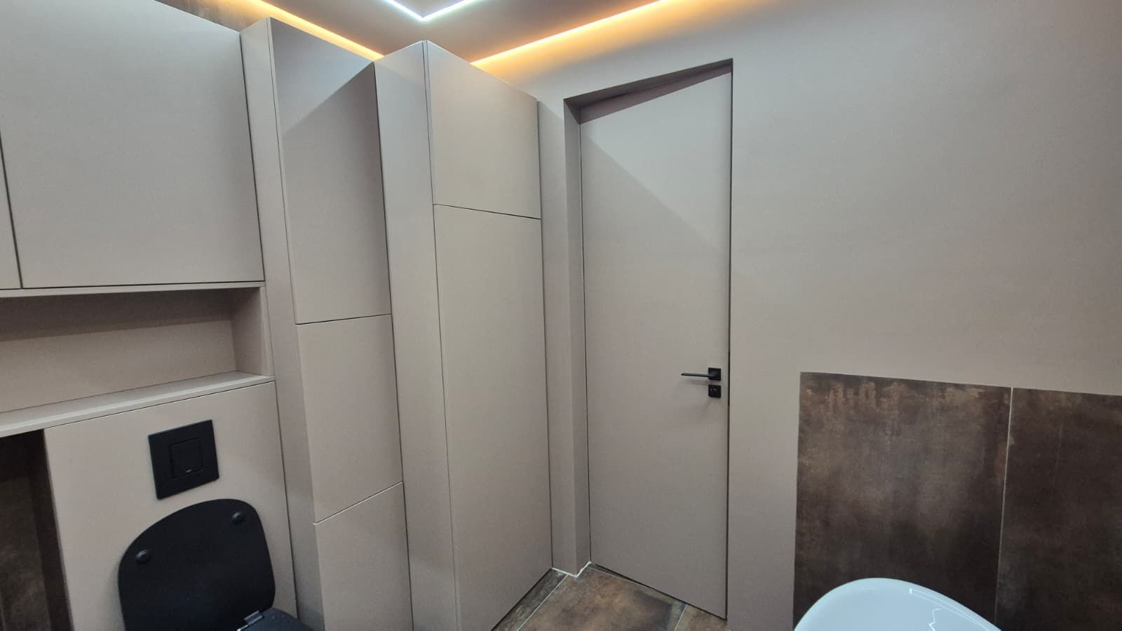 VILA NOUA | MOBILATA SI UTILATA | DAMAROAIA | LANGA PETROM CITY - Poză 9