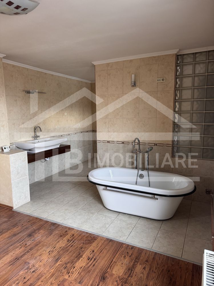 Apartament cu 2 camere, 43mp, Zona Ultracentral - Poză 3