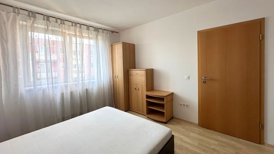 Apartament 2 camere mobilat și utilat cu vedere superbă spre Tâmpa - Poză 9