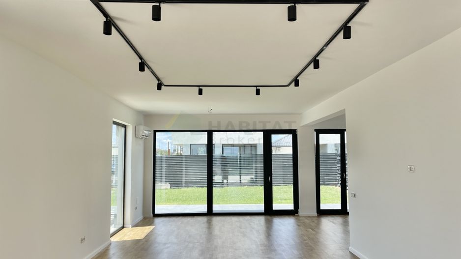 Vila Individuala 5 camere Tunari - Poză 4