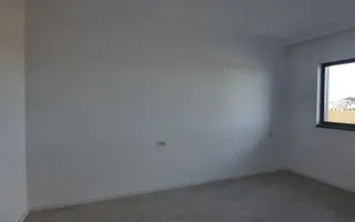 Duplex frumos cu arhitectura mediteraneana - Poză 18