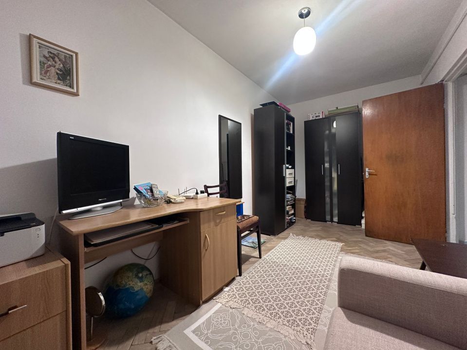 Apartament 3 camere, semidecomandat, Str Rahovei, Sibiu - Poză 2