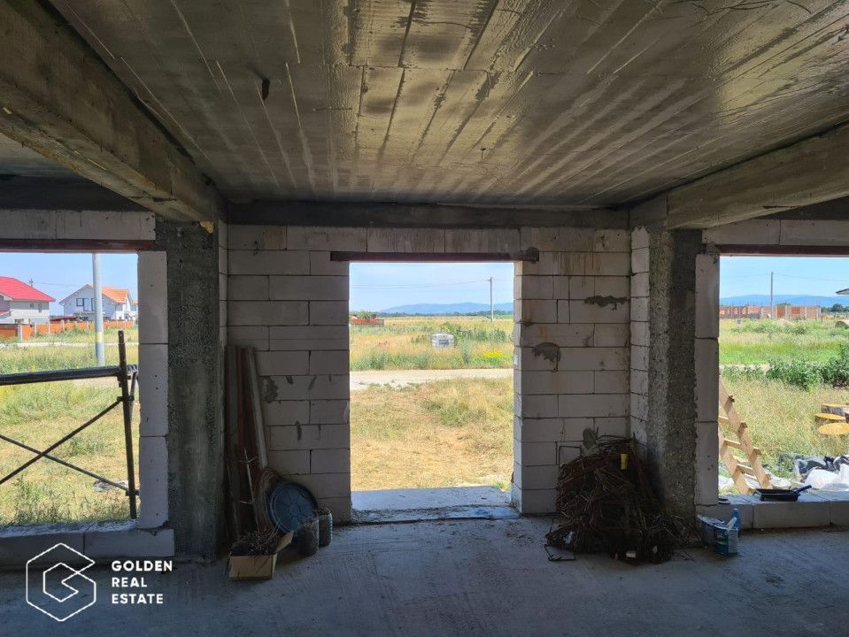 Casa la rosu, P+E, sat Alunis, comuna Frumuseni - Poză 2