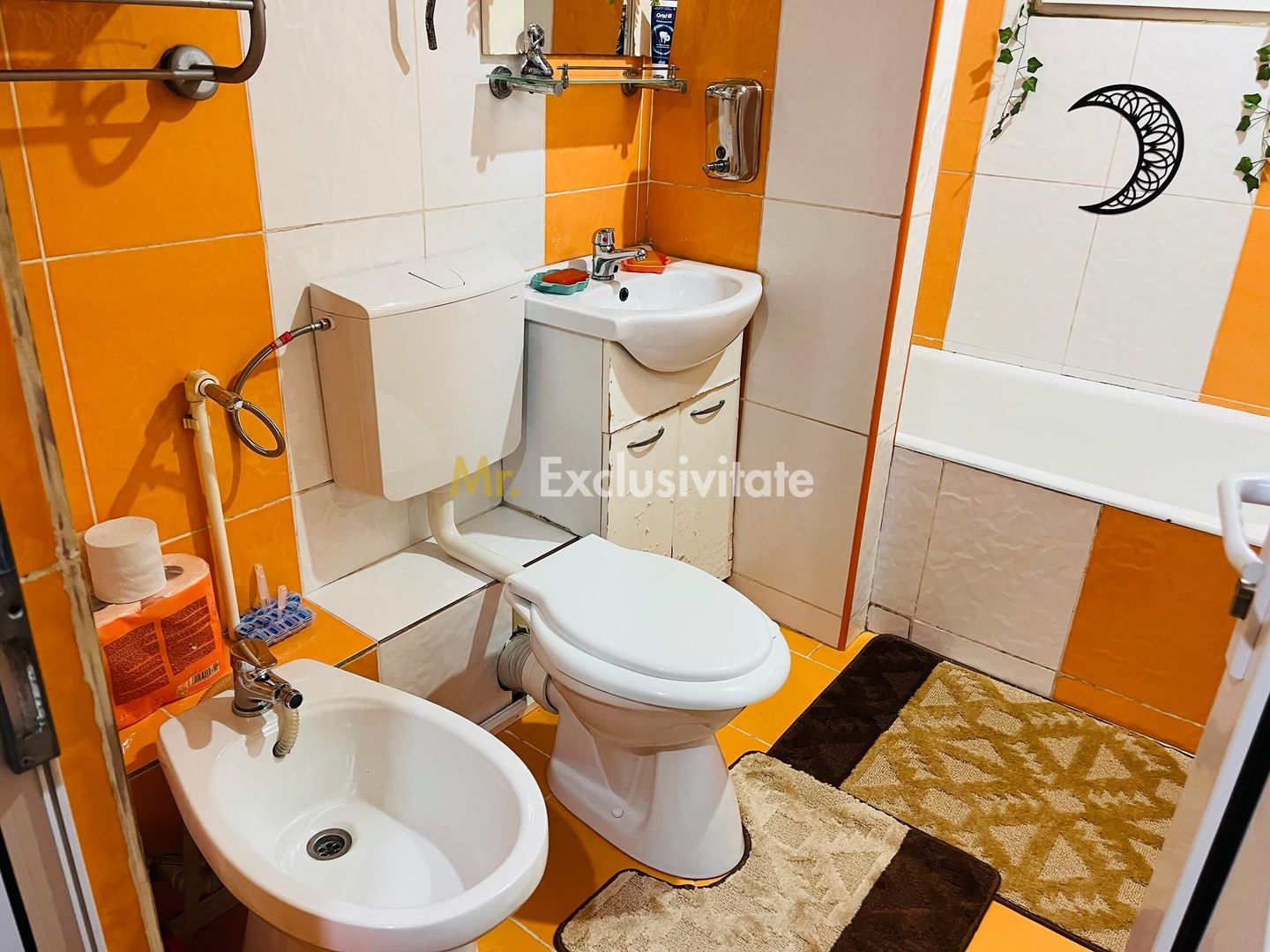 Confort inteligent! Apartament transformat in 3 camere, zona 1 Mai - Poză 9