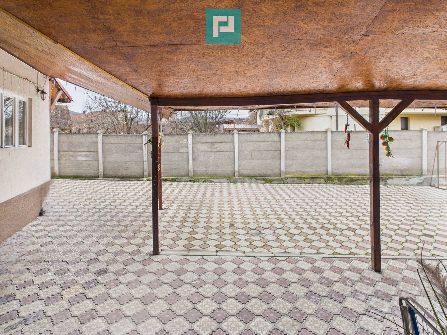 Două case, curte mare, lângă Castelul Huniazilor - Poză 33