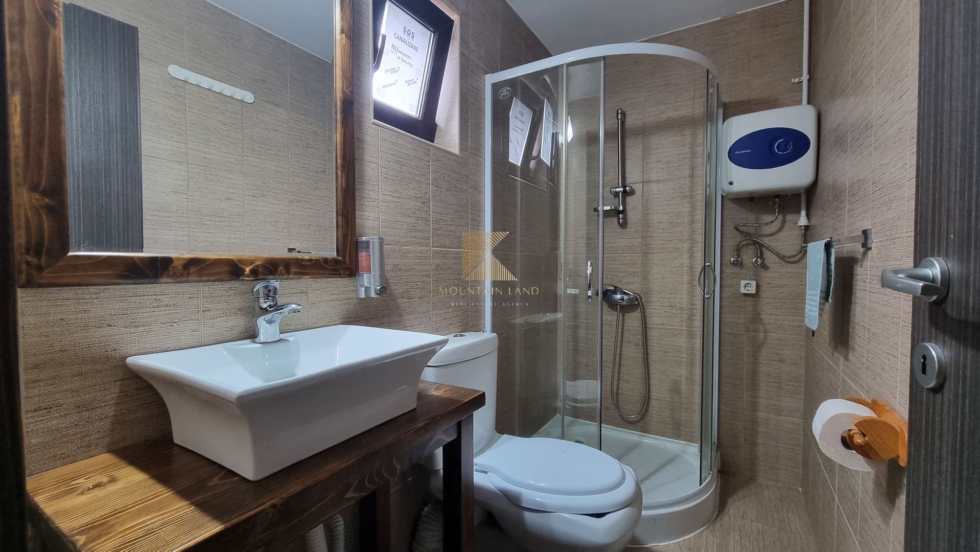 Complex turistic și proprietate deosebită de vânzare în Valea Dobârlău - Poză 18