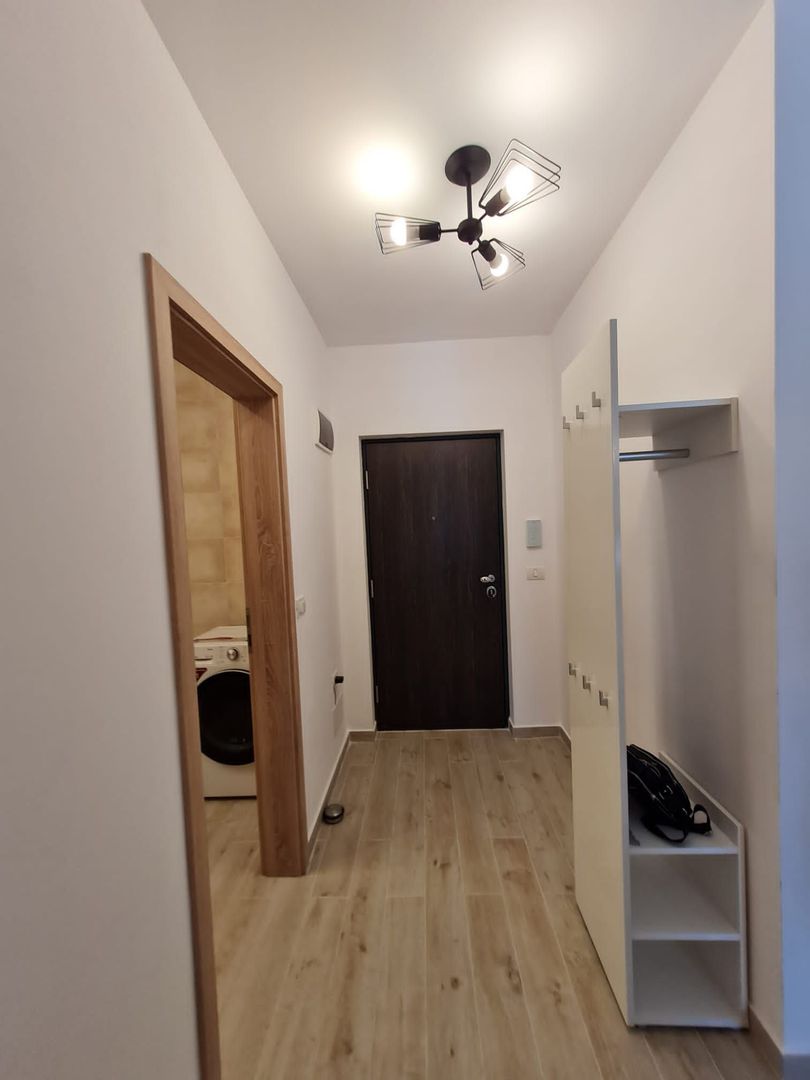 Lux la 5 minute de Iulius Town - Poză 10