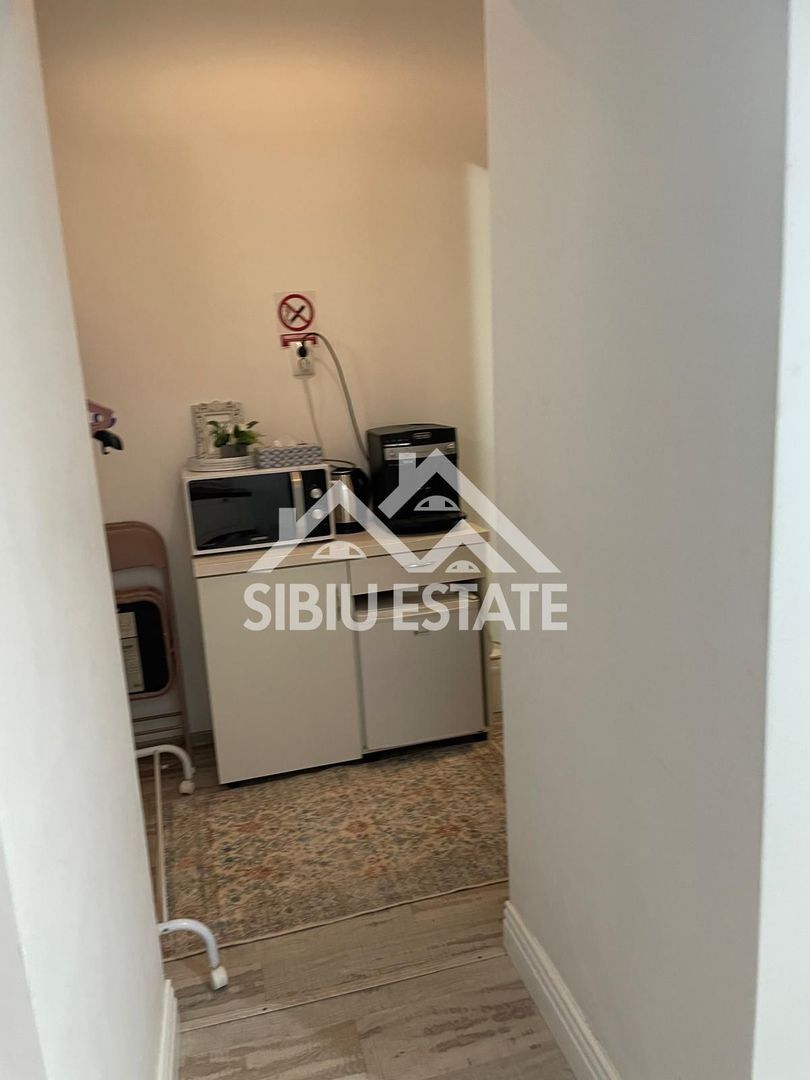 Afacere la cheie 2 unitati de cazare in regim hotelier ULTRACENTRAL - Poză 17