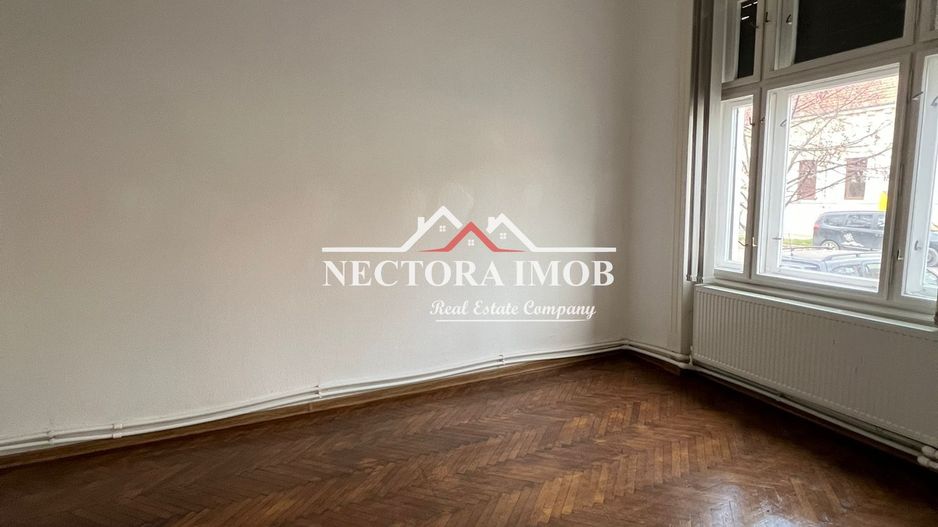 NECTORA IMOB-Apartament 3 cam. la casa, Ultracentral,121mp+128mp teren - Poză 3