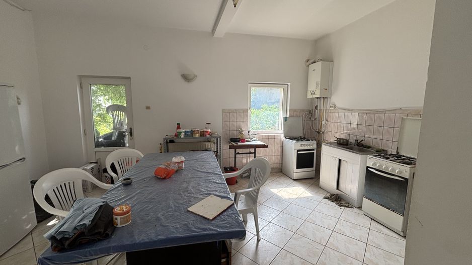 Casa in zona Fratelia - Poză 1