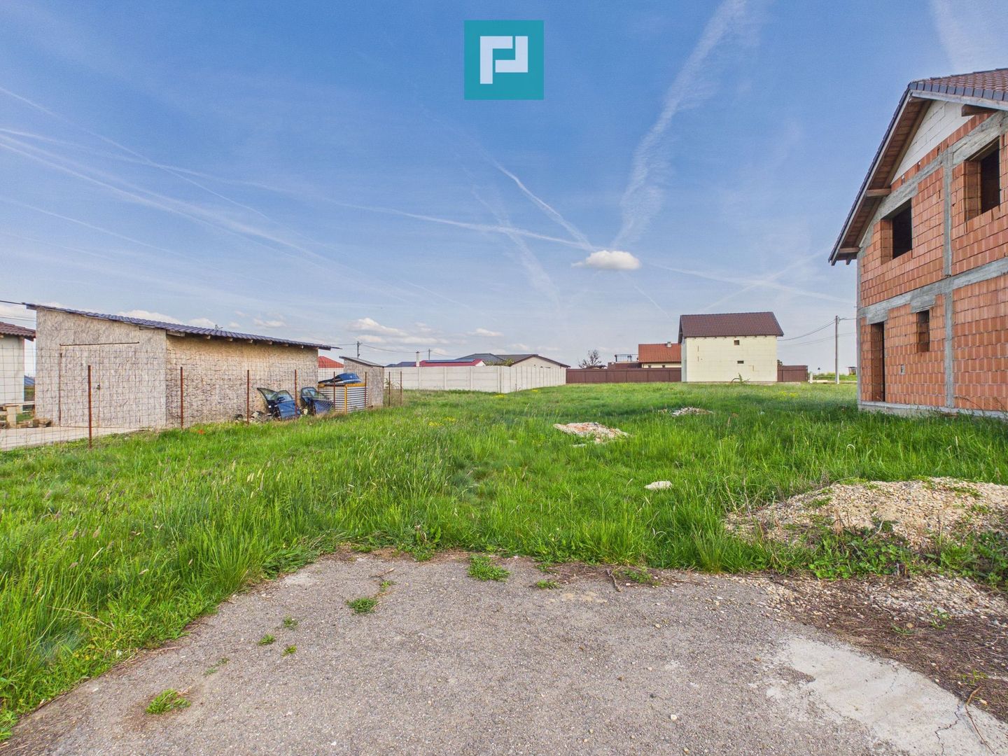 Casă la roșu cu  6 camere,  teren 500 mp în Aluniș - Poză 9