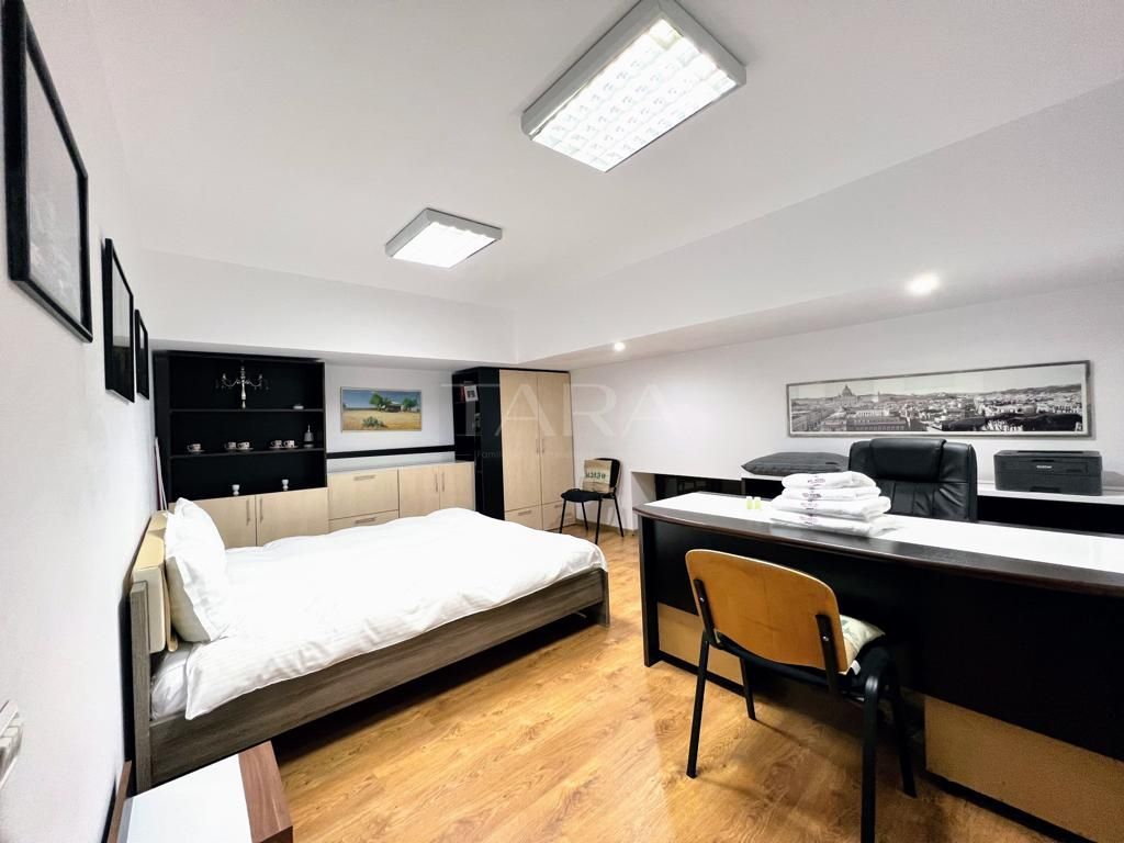 Apartament cu 5 camere de vânzare, zona Ultracentrala - Poză 10