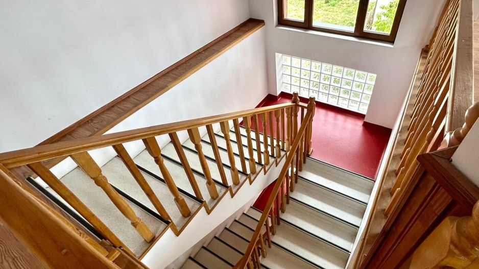 Inchiriere casa individuala multifunctionala zona rezidentiala Bunloc - Poză 7