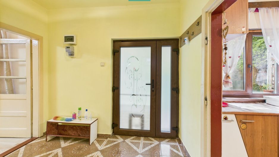 Casă de cărămidă in Grădiște - Poză 1