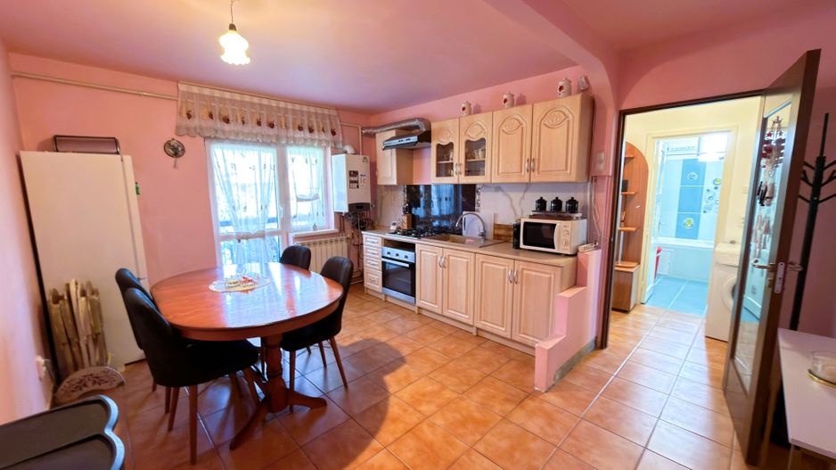 Apartament 2 camere MV2 Etaj IV, Str. Decebal – Carei - Zona Kaufland - Poză 1