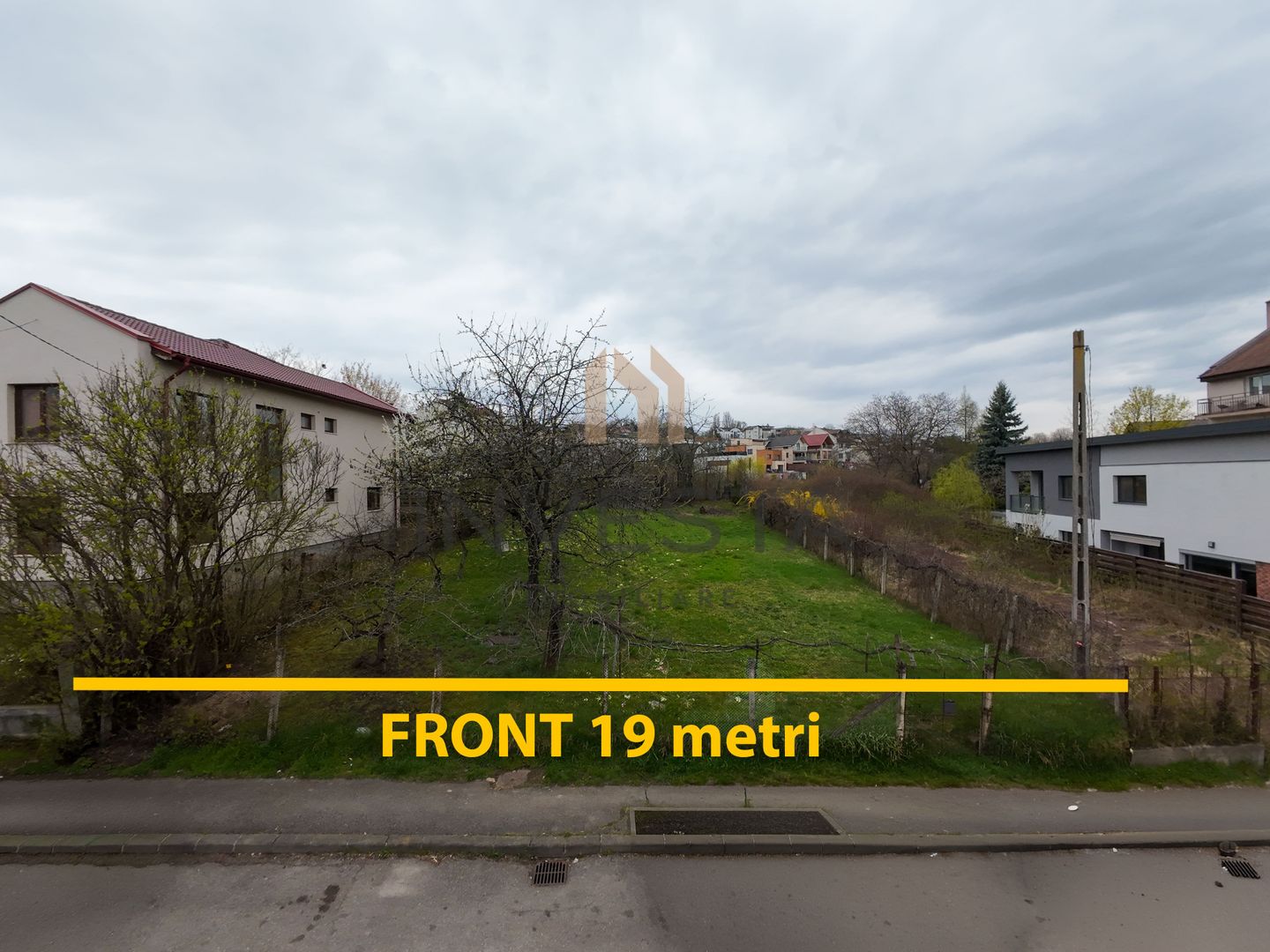 Exclusivitate! Oportunitate rara! Teren exclusivist! 652 mp front 19! - Poză 1