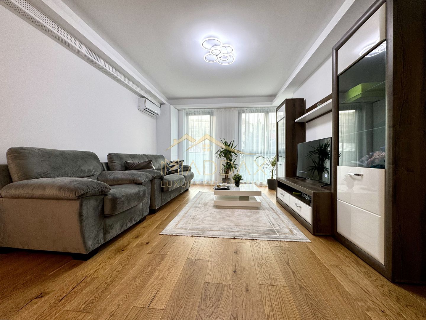 Apartament cu 2 camere + 2 bai *70mp* | Imobil Boutique | Zona Unirii - Poză 2