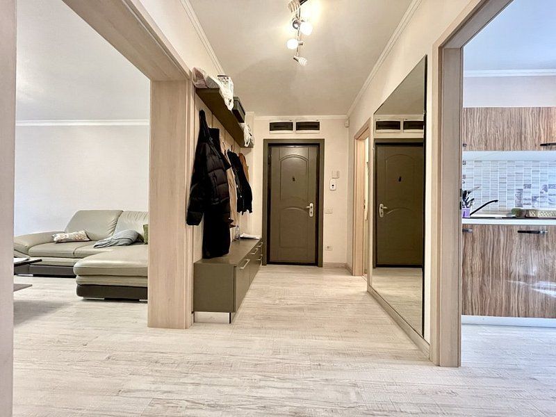 Piaţa Unirii - 3 camere, decomandat, renovat, et 1 - Poză 3