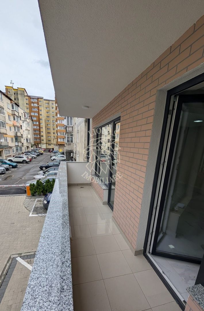 Spatiu de Birou Nou 36 mp-balcon 7 mp-Zona Han - Poză 3