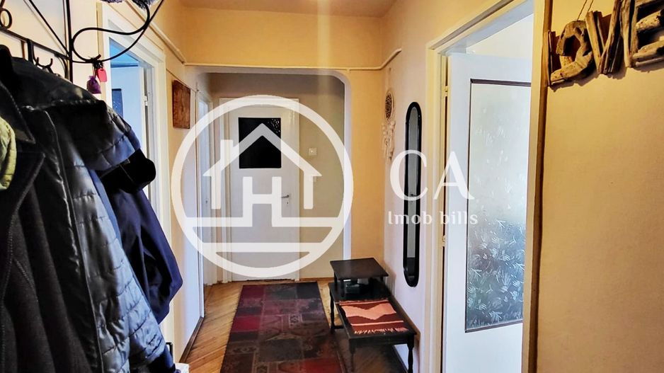 Apartament 3 camere de vânzare- Zona Centrală - Poză 6